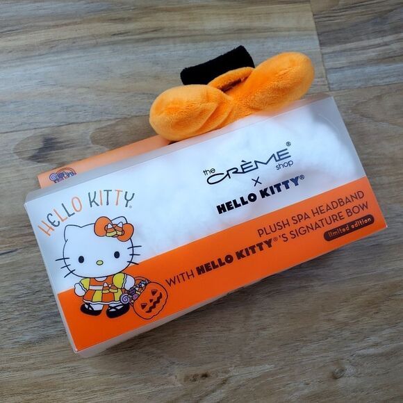 🔹️NIB Hello Kitty White w/Orange Candy Corn Plush Spa Headband - Picture 2 of 10